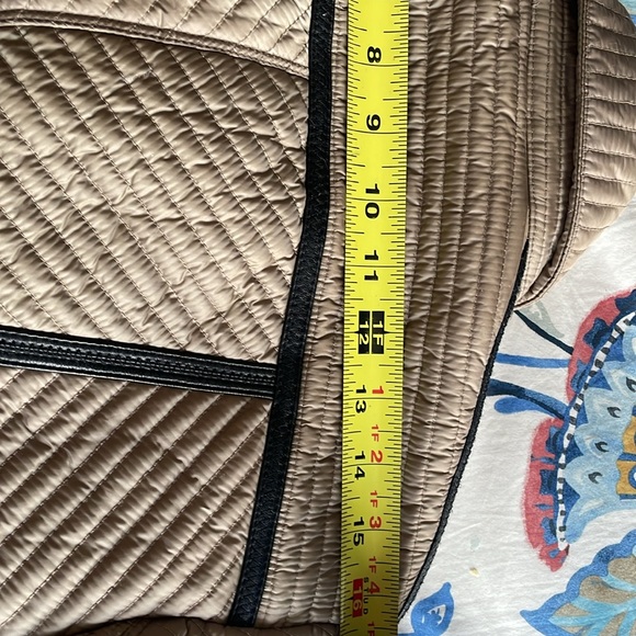 Ladies Burberry jacket - Picture 8 of 10